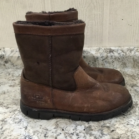 UGG Men Beacon Leather Boots